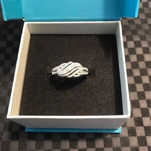 Gorgeous New .33 Carat Genuine Diamond Cluster Ring Sz 8